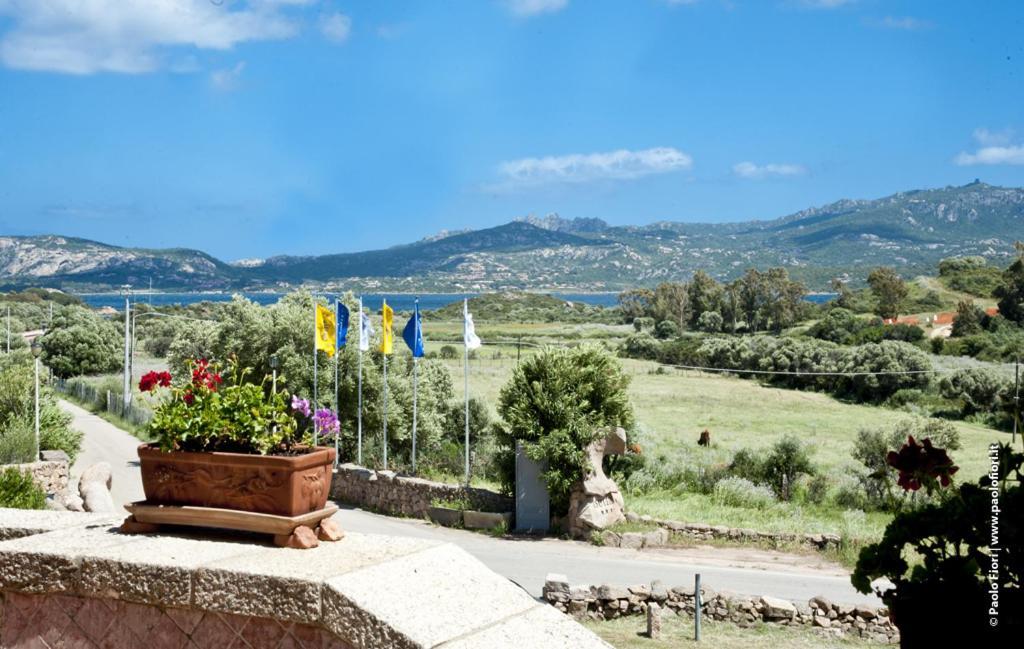 Bed And Breakfast Li Paduli Alvi Cannigione Exterior foto